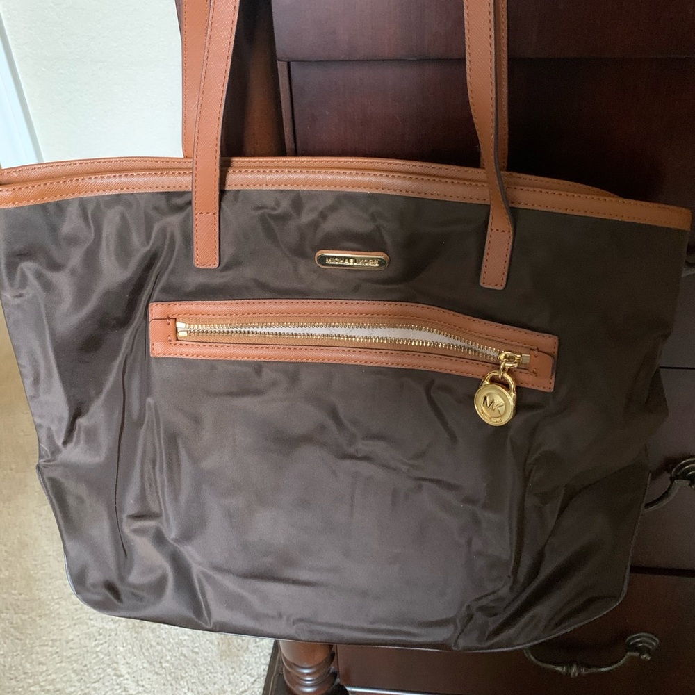 Michael Kors Tote Green